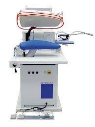 0.4 - 0.6MPa مكواة مكواة 750 وات ماكينة ضغط ملابس PLC أوتوماتيكية